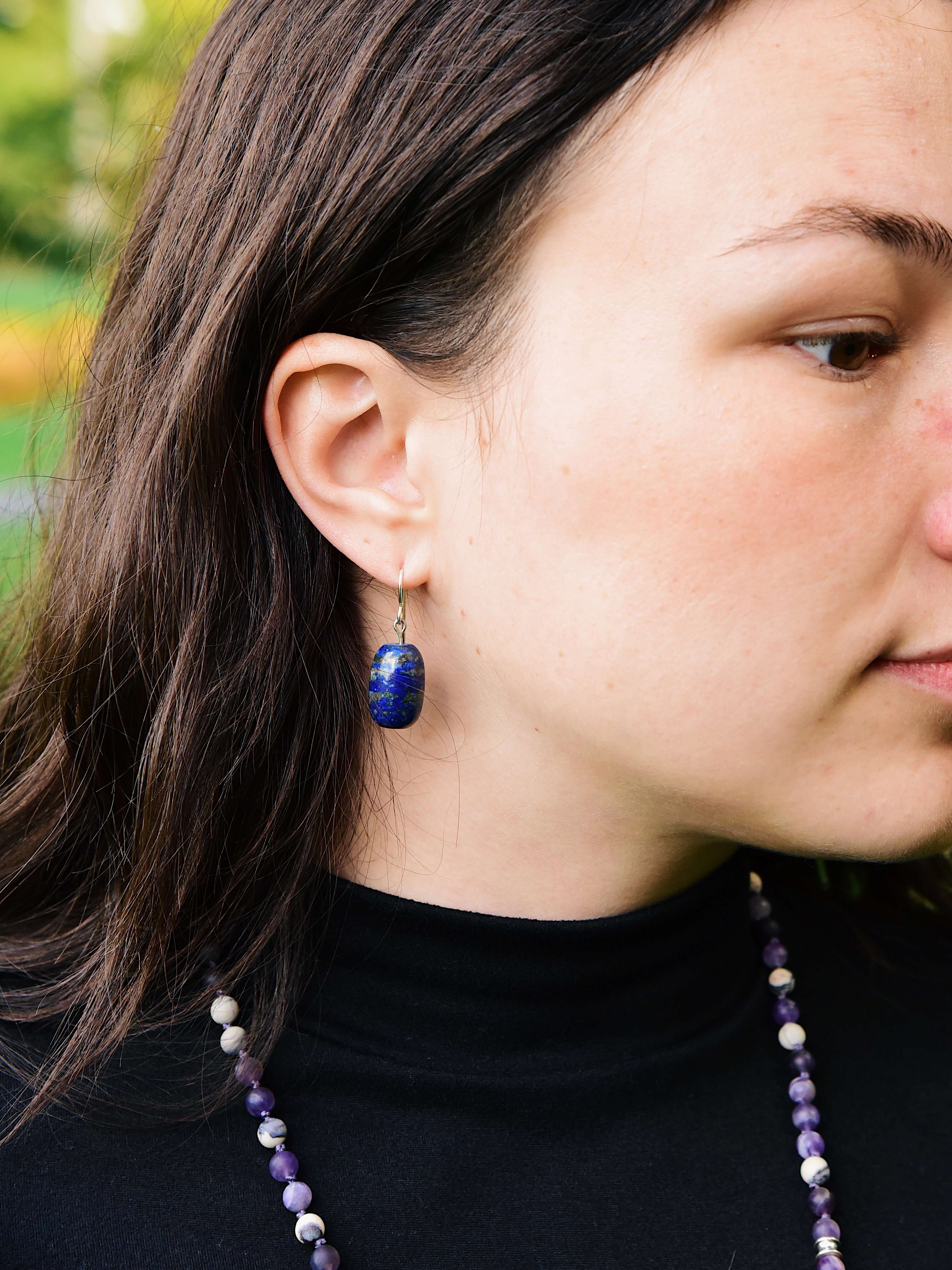 Lapis Lazuli Earrings These earrings are made with high-quality Lapis Lazuli gemstones which bring wisdom to the wearer. Zodiac: Sagittarius and Libra Chakras: Third Eye, Crown, and Throat Lapis stimulates wisdom and good judgement, increasing one's desir