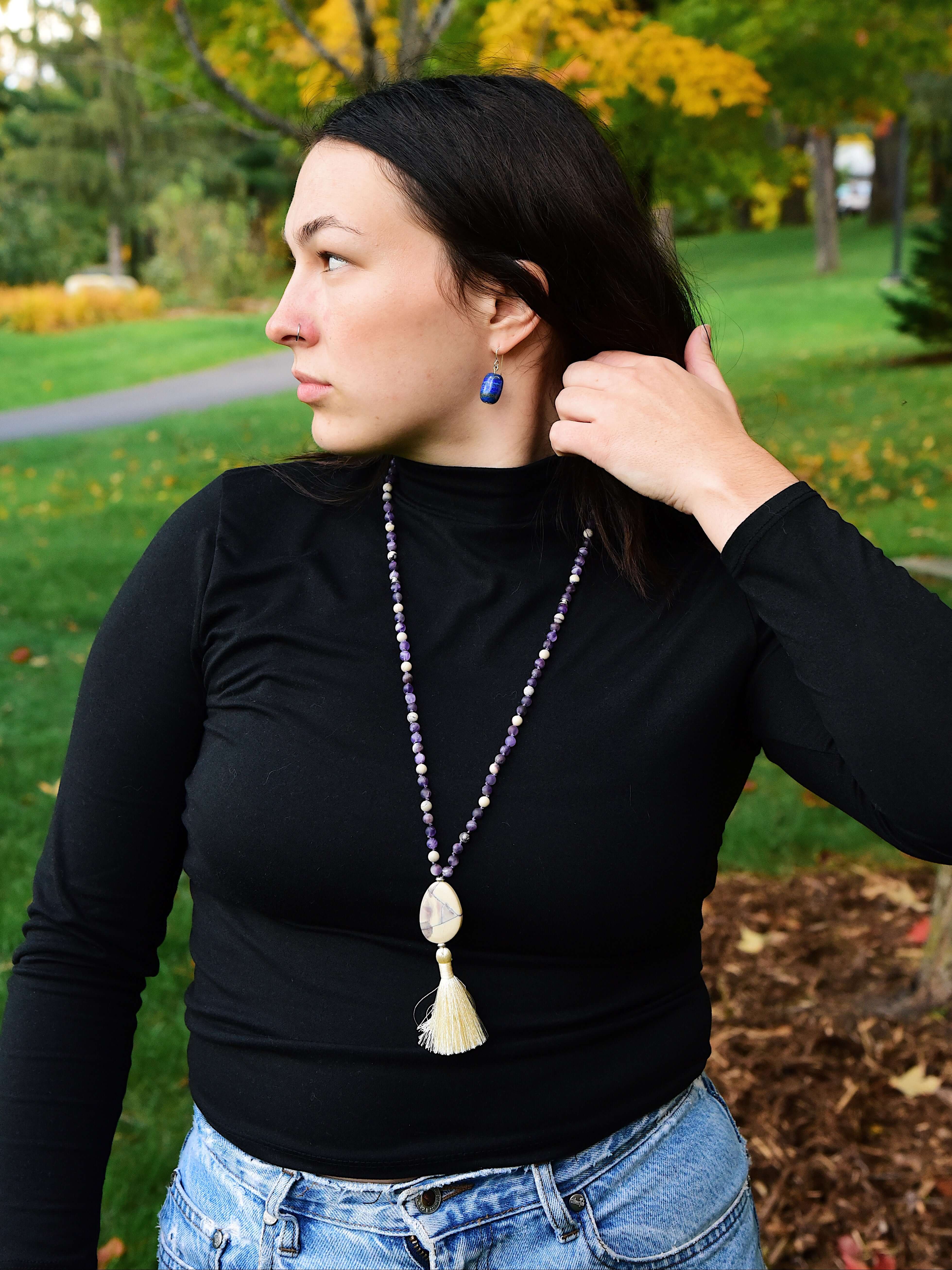 Lapis Lazuli Earrings These earrings are made with high-quality Lapis Lazuli gemstones which bring wisdom to the wearer. Zodiac: Sagittarius and Libra Chakras: Third Eye, Crown, and Throat Lapis stimulates wisdom and good judgement, increasing one's desir