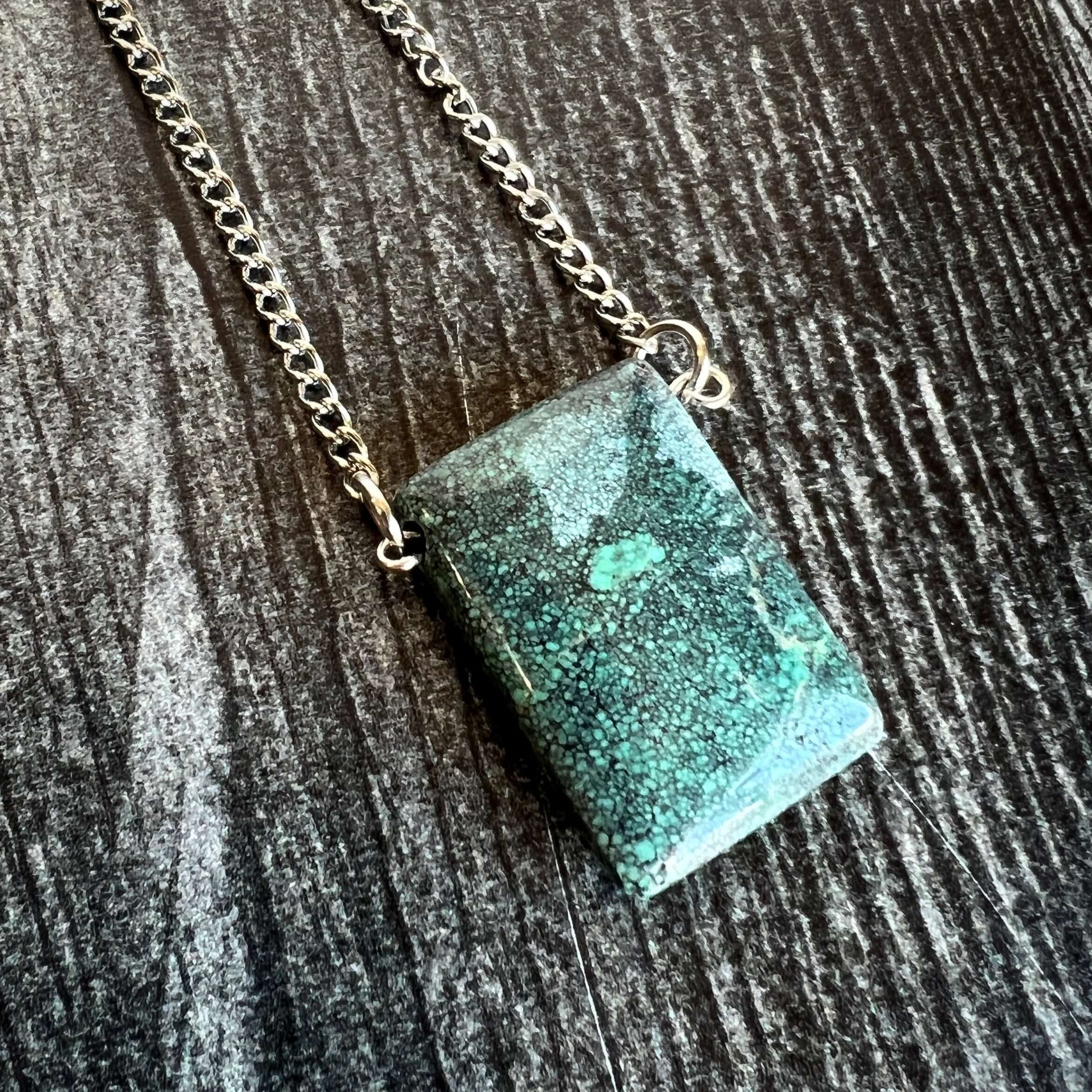 Turquoise Pendant Necklace This necklace is made with high-quality Turquoise gemstones which bring peace and alignment to the wearer. Zodiac Sign: Sagittarius. Chakras: Heart & Throat. Handmade with authentic crystals & gemstones in Minneapolis, MN.