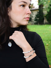 Load image into Gallery viewer, Cloud Quartz Howlite Bracelet
