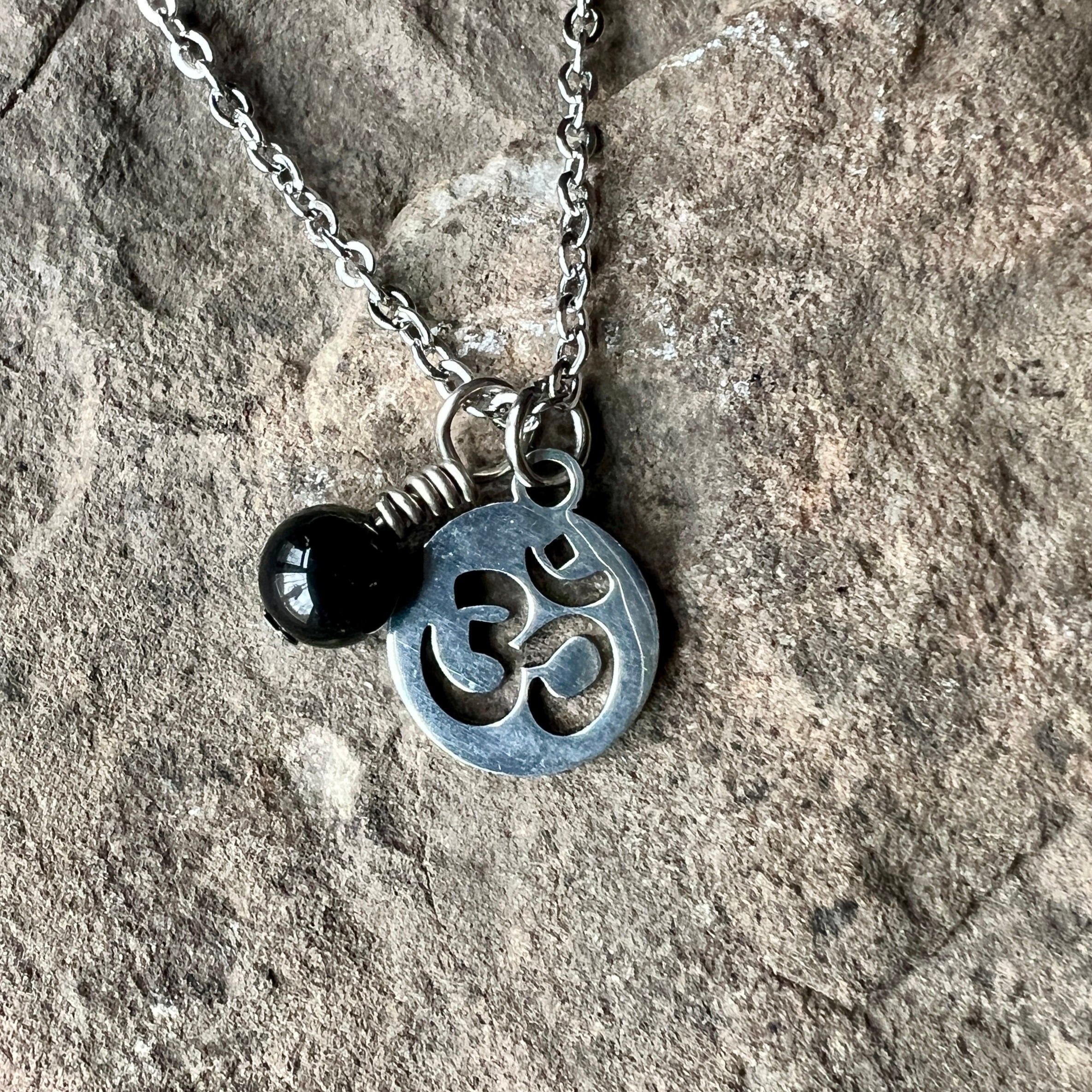 Om Vibes - Inner Harmony Necklace