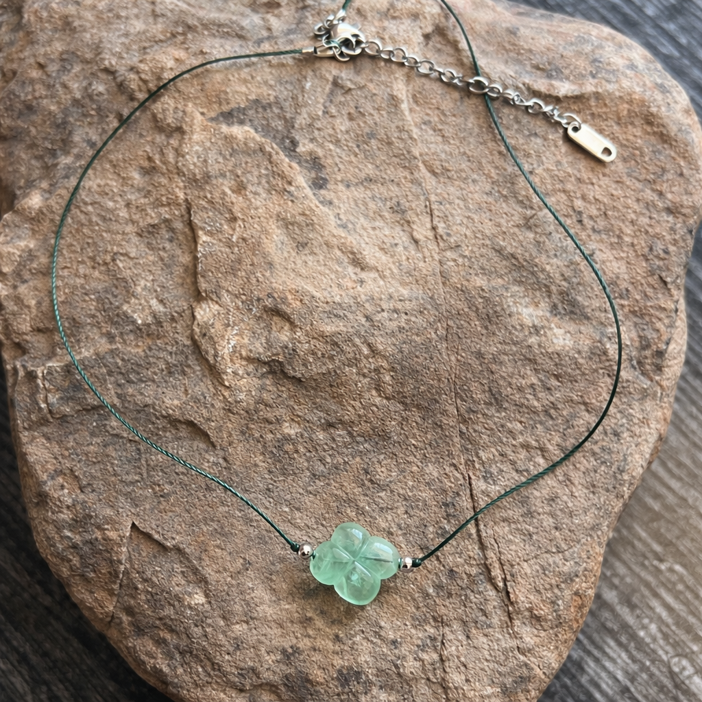Fluorite Four Leaf Clover Necklace – Natural Fluorite Gemstone Lucky Charm Necklace