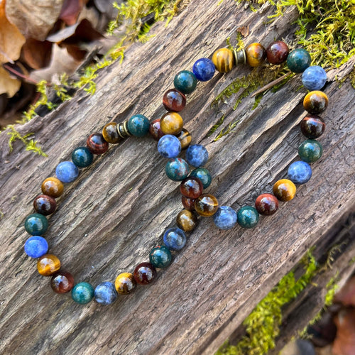 Deep Woods Bracelet This bracelet is made with two types of Tiger Eye stones, along with Bloodstone and Sodalite. Brought together, this creates a very rooted and grounded energy, allowing the wearer to be clear minded, as well as feeling very secure and