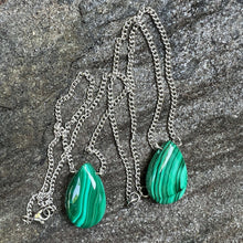 Load image into Gallery viewer, Malachite Teardrop Necklace
