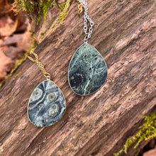 Load image into Gallery viewer, Kambaba Jasper Slice Necklace This necklace is made with a high-quality Kambaba Jasper stone which brings grounding and protection to the wearer. Kambaba Jasper calms the mind and promotes feelings of peace, reduces fear and increases self worth, bringing
