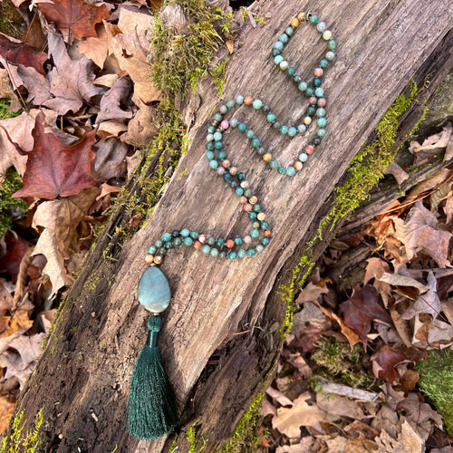 Forest Walk Mala This mala is made with high-quality Agate and Jasper gemstones which bring strength and tranquility to the wearer. Zodiac Signs: Leo, Gemini, Aries, Scorpio, and Virgo. Chakras: Third Eye, Root, Crown, and Heart. Handmade with authentic c