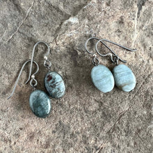 Load image into Gallery viewer, Cat&#39;s Eye Earrings
