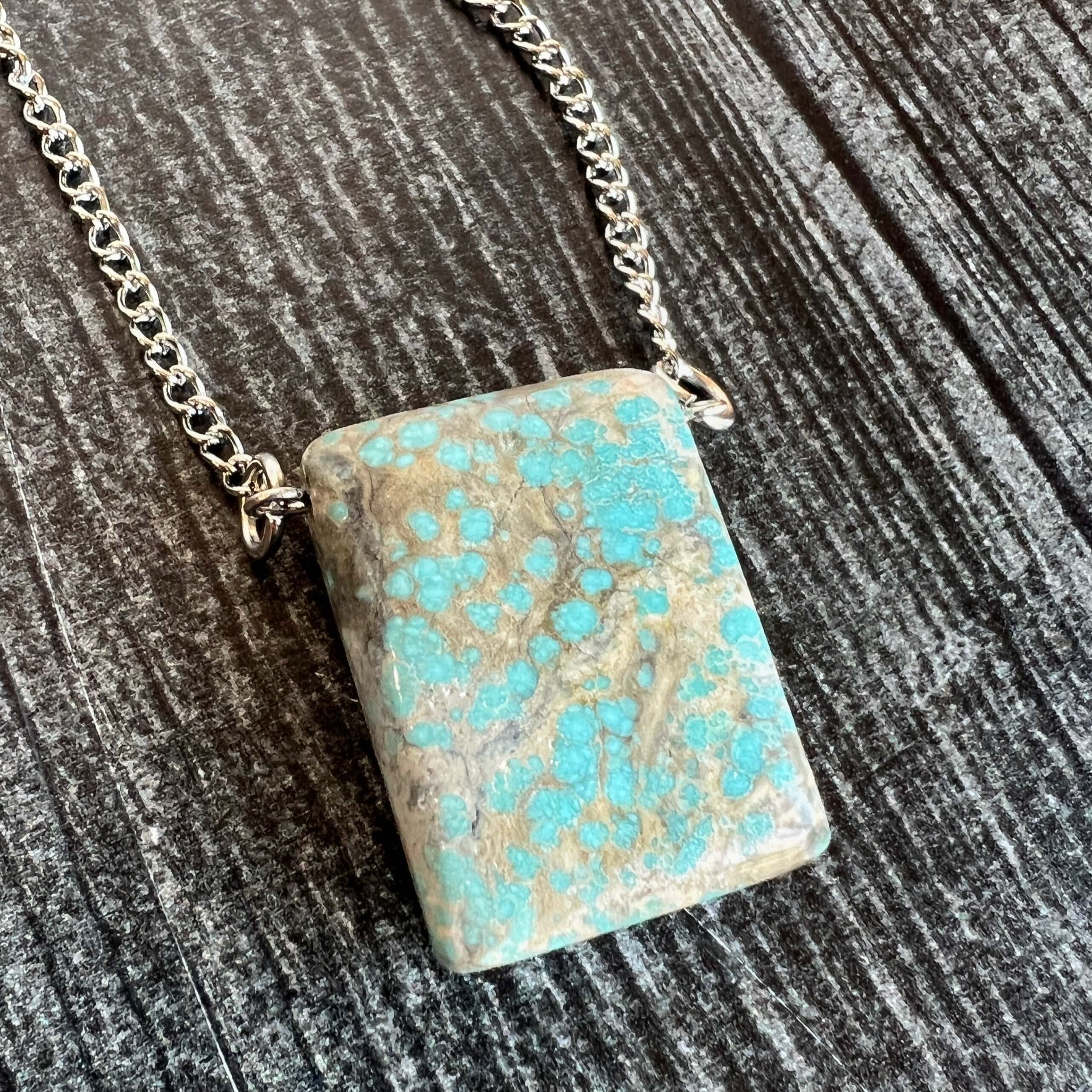 Turquoise Pendant Necklace This necklace is made with high-quality Turquoise gemstones which bring peace and alignment to the wearer. Zodiac Sign: Sagittarius. Chakras: Heart & Throat. Handmade with authentic crystals & gemstones in Minneapolis, MN.